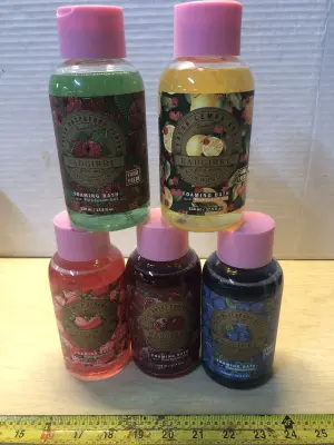 5 bottles 17.9oz Bad Girrl foaming bath