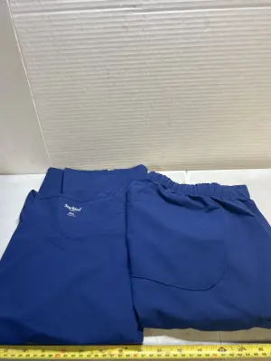 2xl scrubs