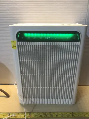 KNKA air purifier comes on