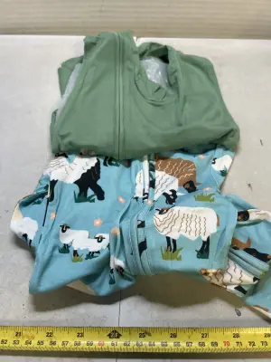 2 0-3 month sleepers