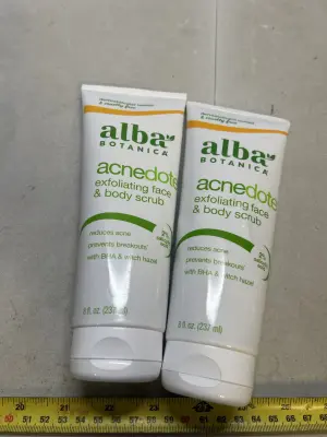 alba Botanica exfoliating scrub