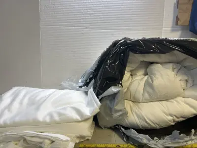 white bed set unknown size