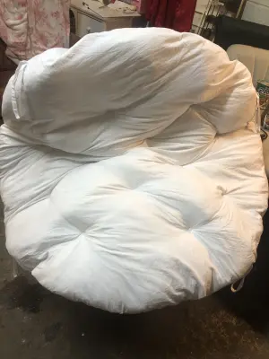 2 large round chair cushion