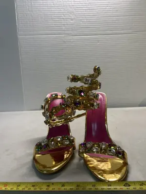 size 7.5-8 womens wrap around heels