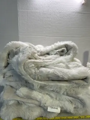 double sided lightly used fluffy blanket