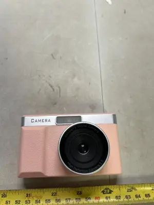digital camera no charger/no cords/ no batteries/ no accessories