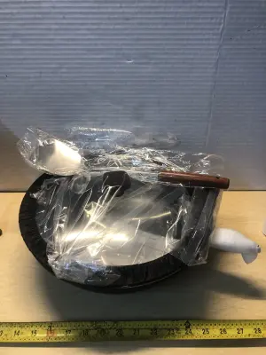 13” carbon steel wok with spatula