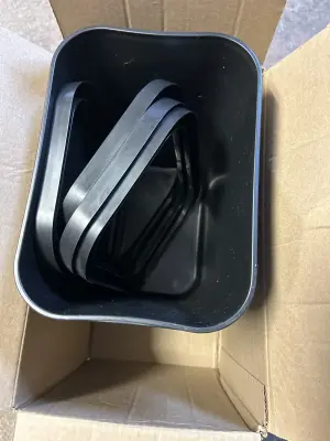 3 mini trash cans