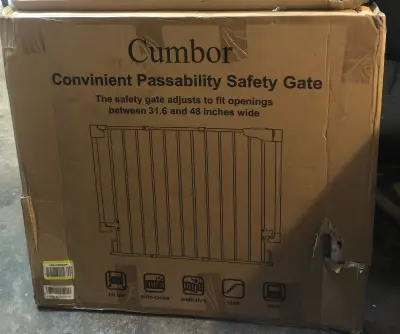 Cumbor convenient passability safety gate 31.6”-48” wide