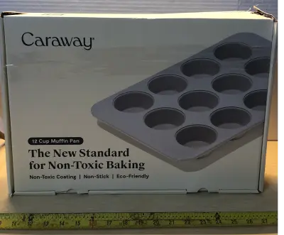 Caraway 12 cup muffin pan