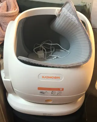 Meowant automatic cat liter box comes on as is