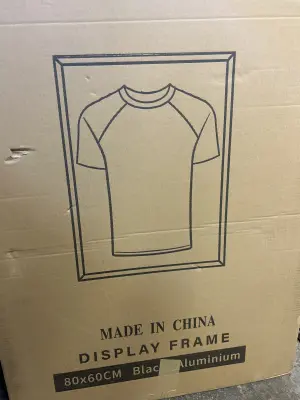 80 x 60 cm black aluminum display frame