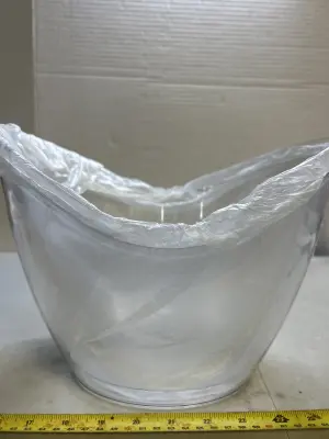 2 clear baskets