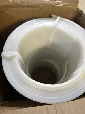 3ct unknown size plastic concrete forms