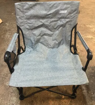 Coleman foldable camping chair one foot peg broke as is