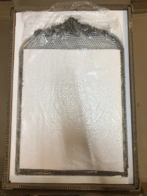 Wall mirror