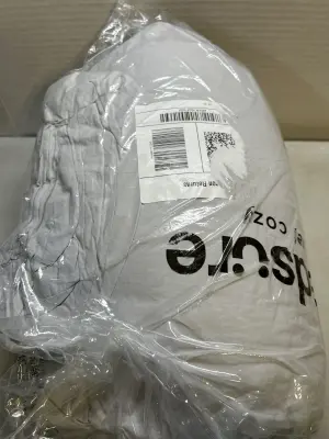 unknown size comforter