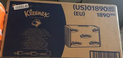 2400 Kleenex multi fold towels