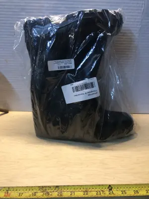 Rubber boots men’s 8 women’s 10