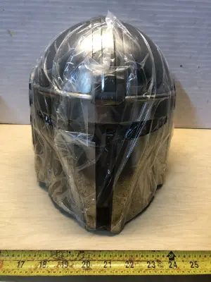 Cosplay Mandalorian metal helmet