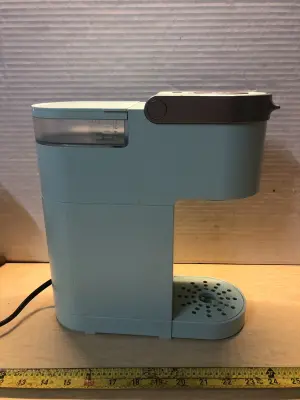 Keurig coffee maker used as is comes on