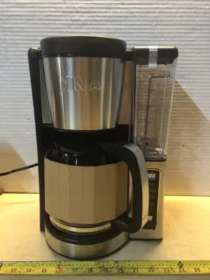 Ninja coffee maker comes on