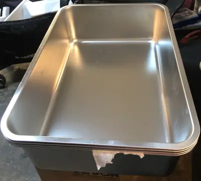 4pc large metal pans