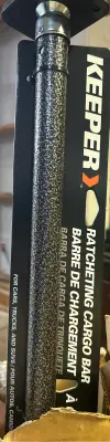Ratcheting cargo bar