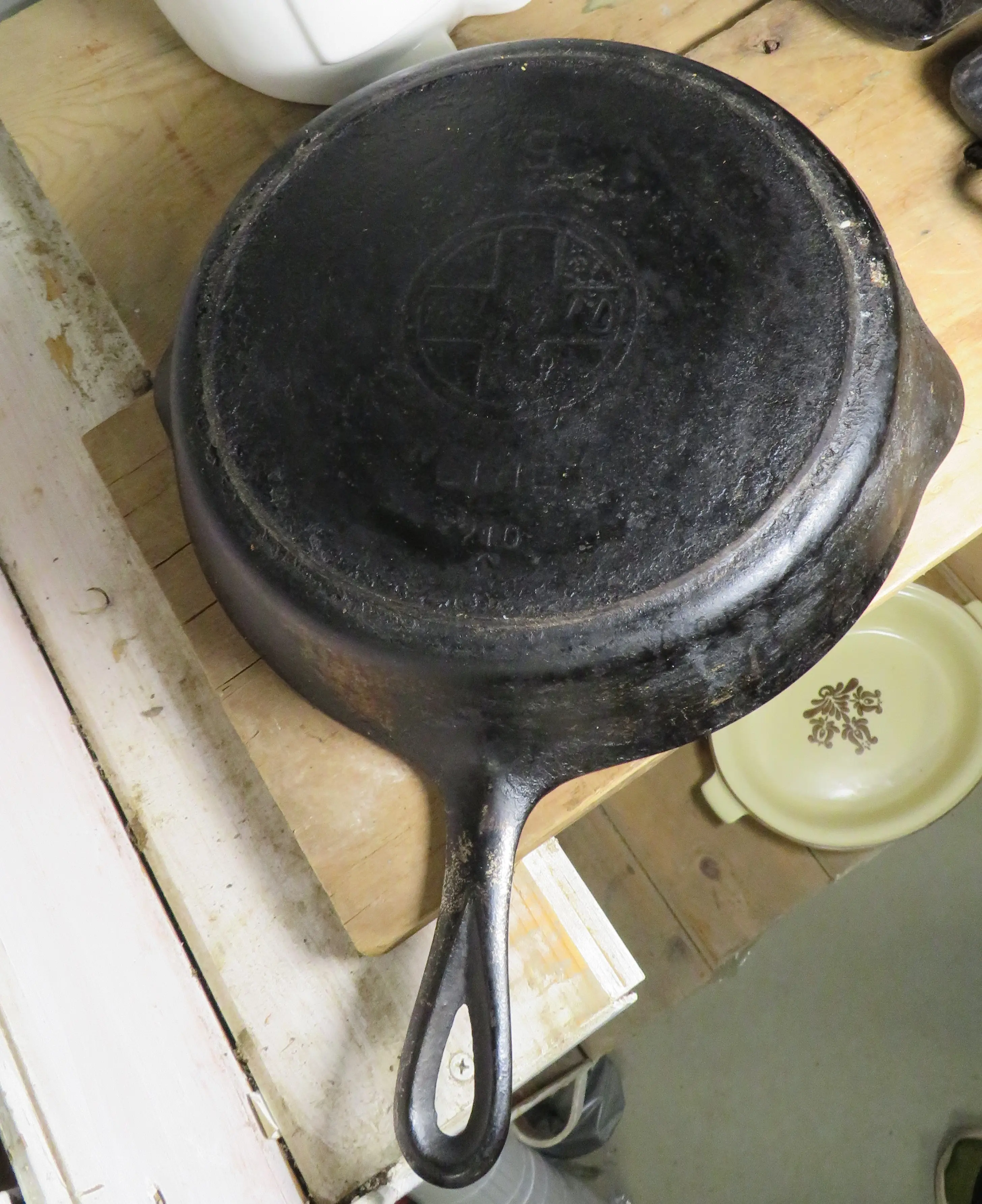 Live auction photo