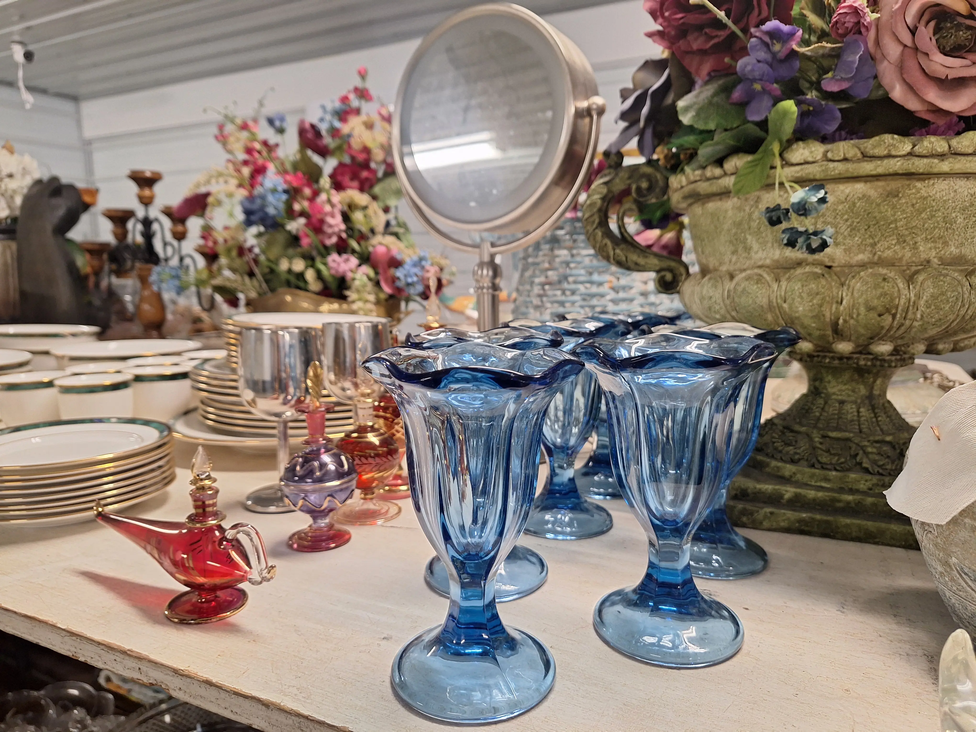 Live auction photo