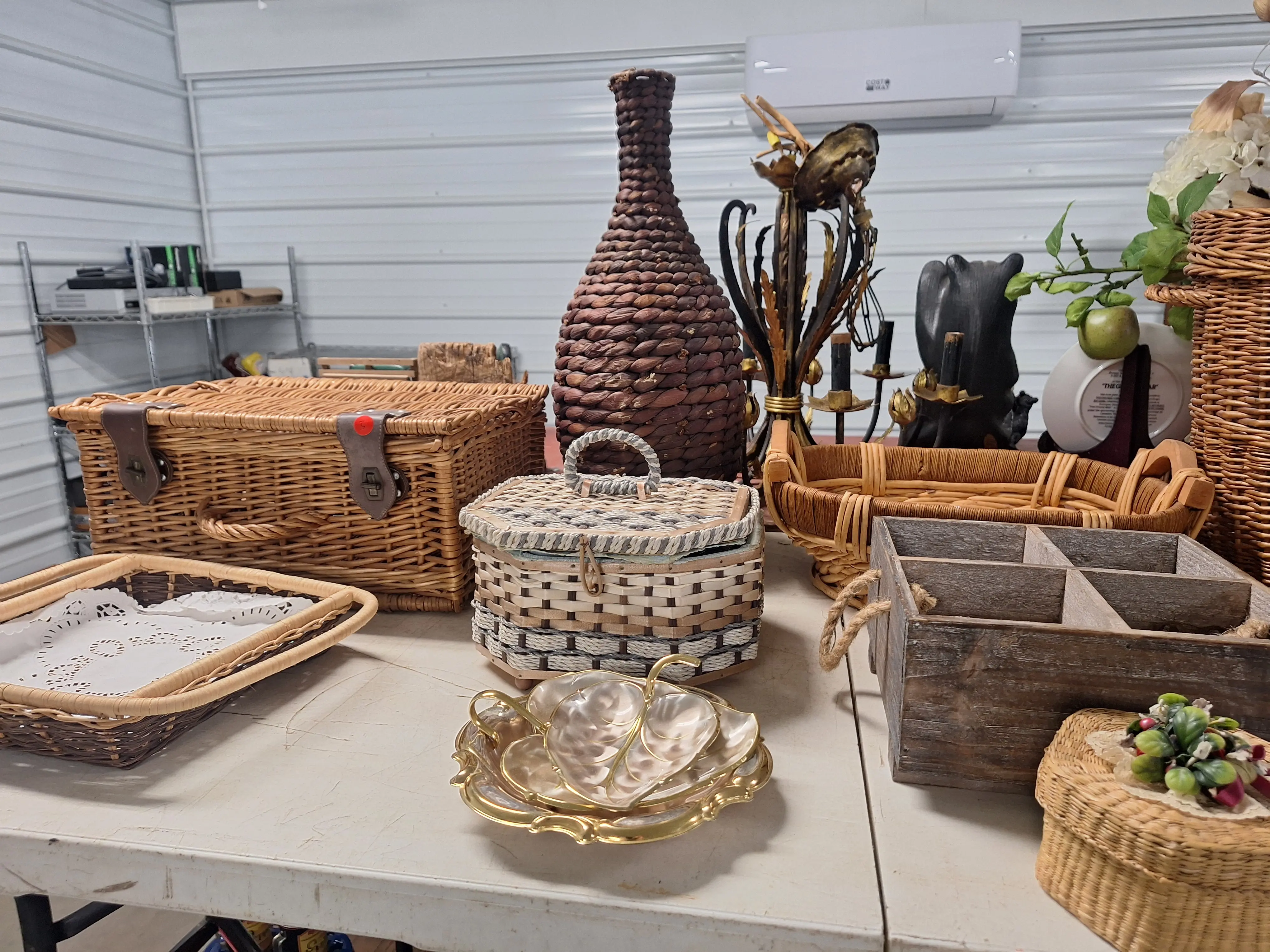 Live auction photo