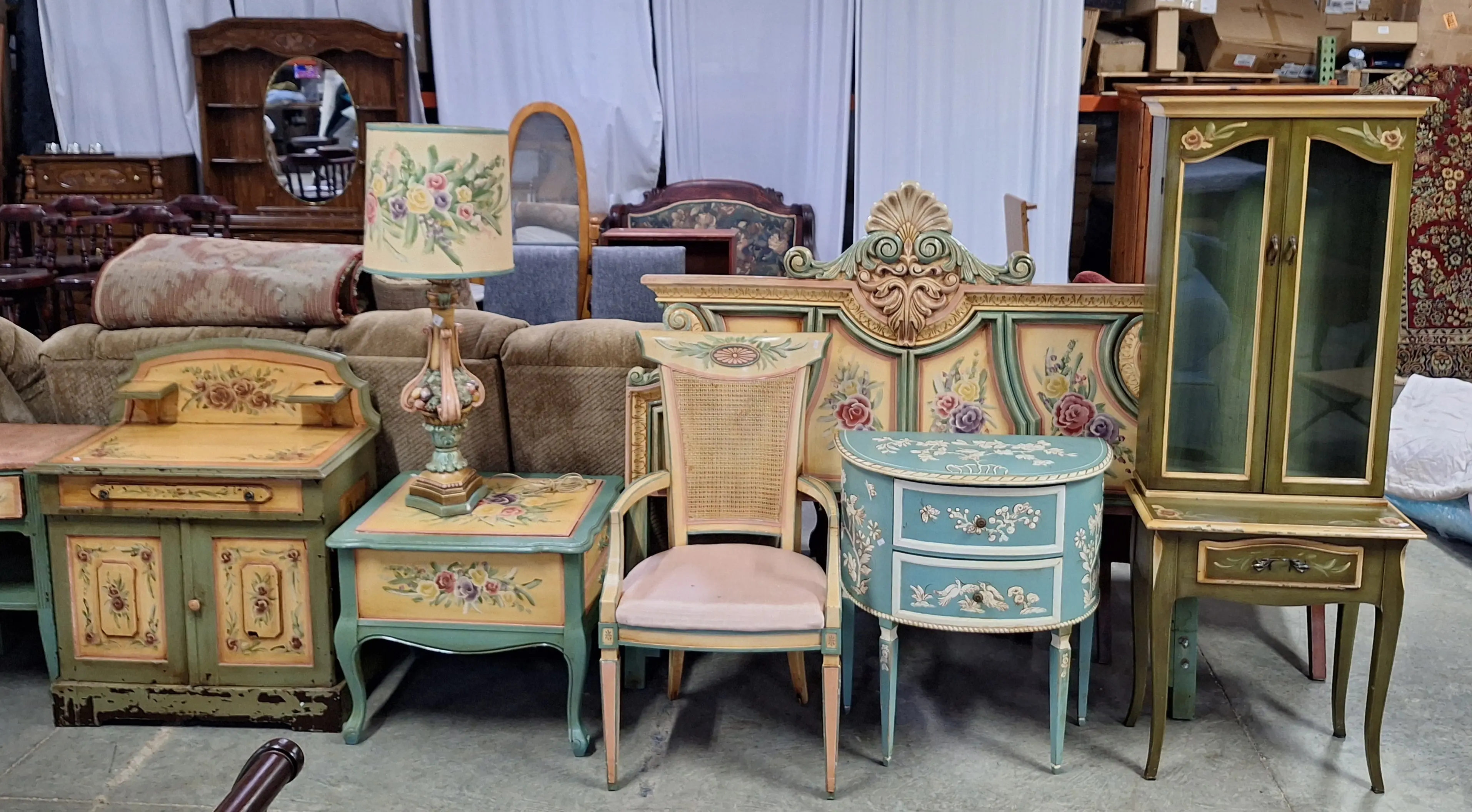 Live auction photo