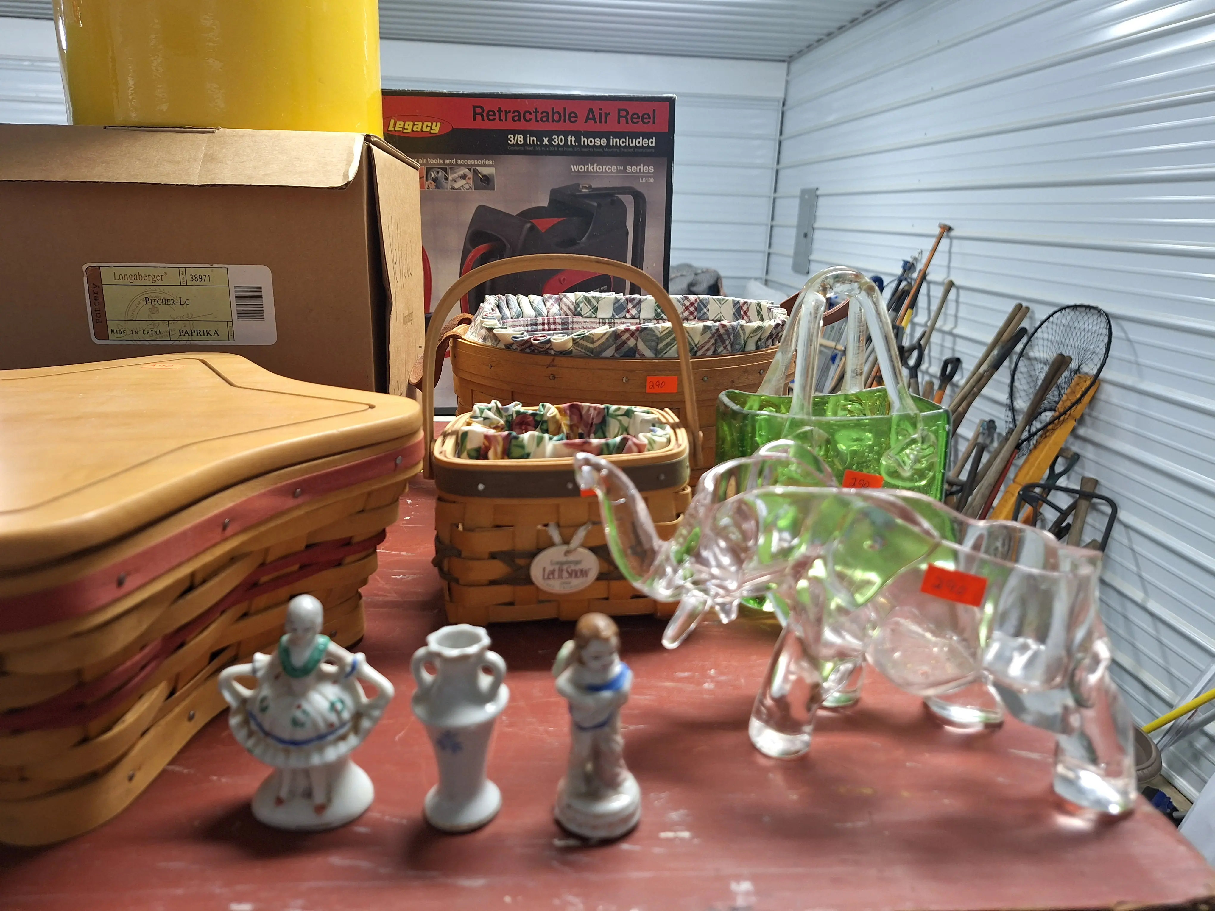 Live auction photo