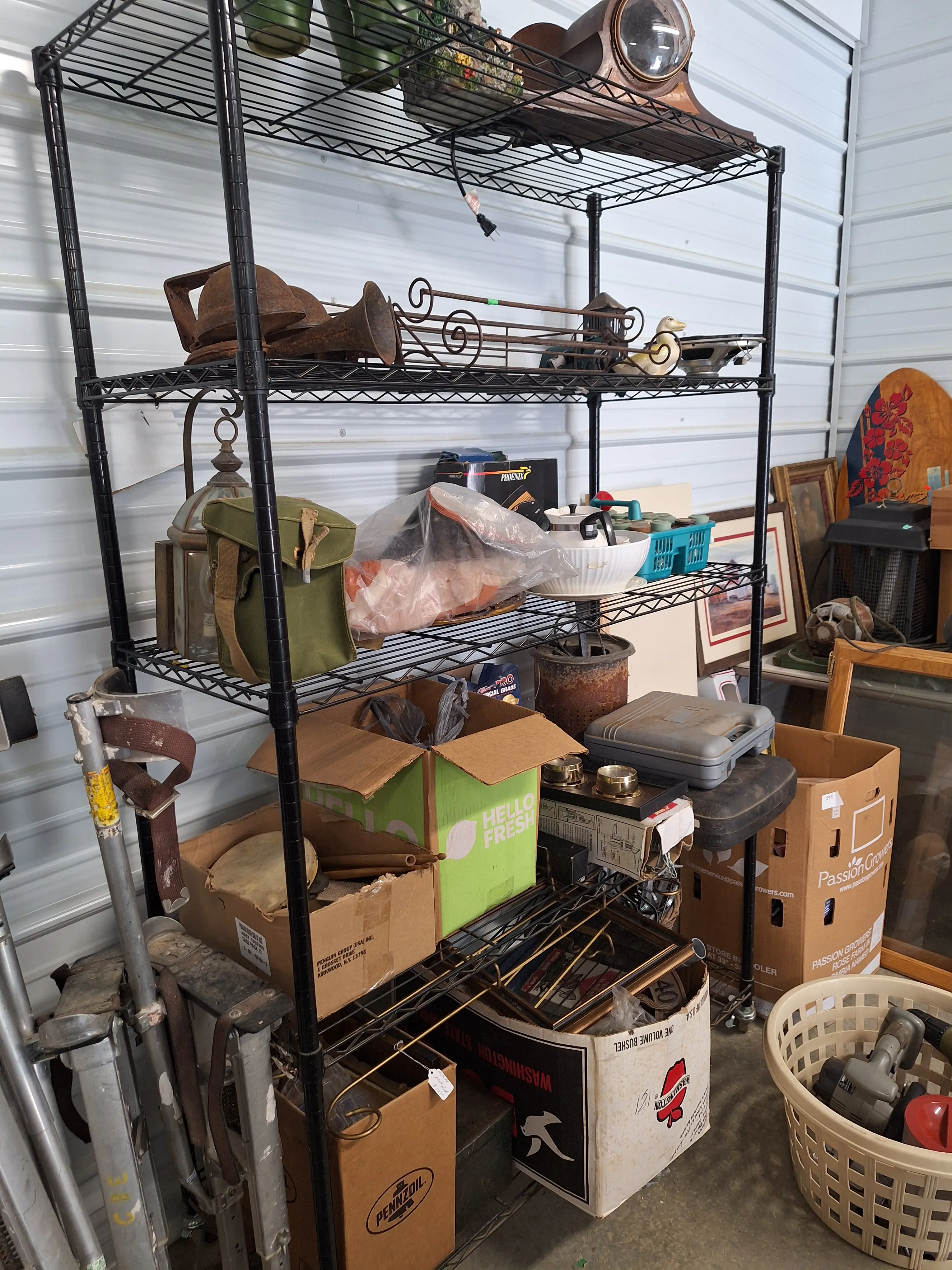 Live auction photo
