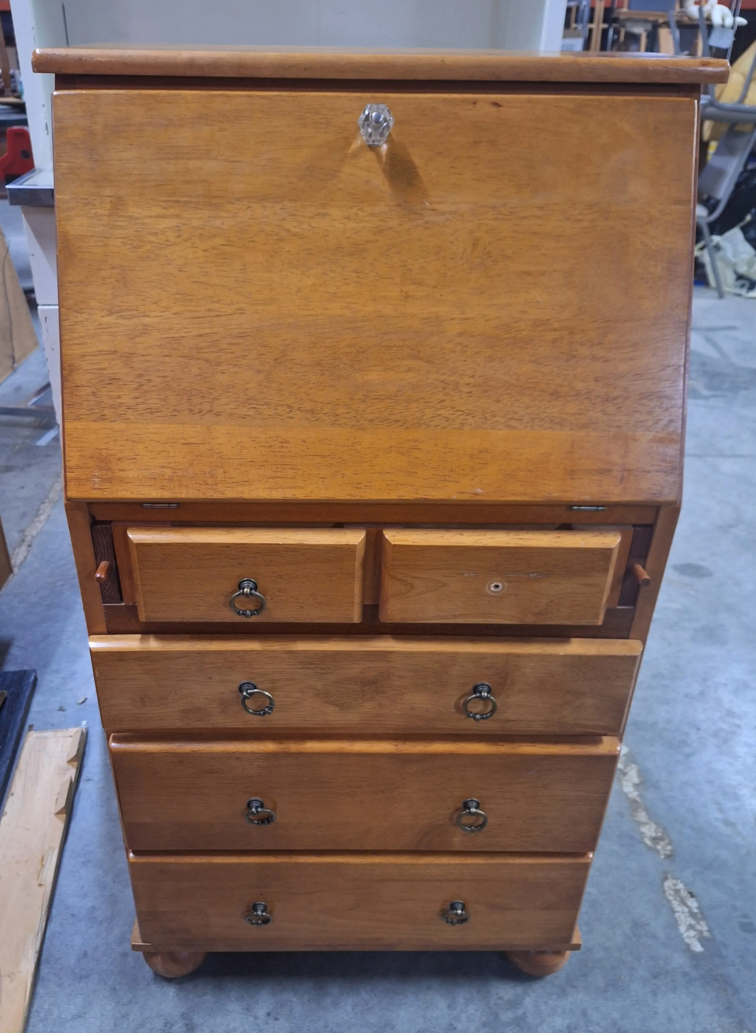 Live auction photo