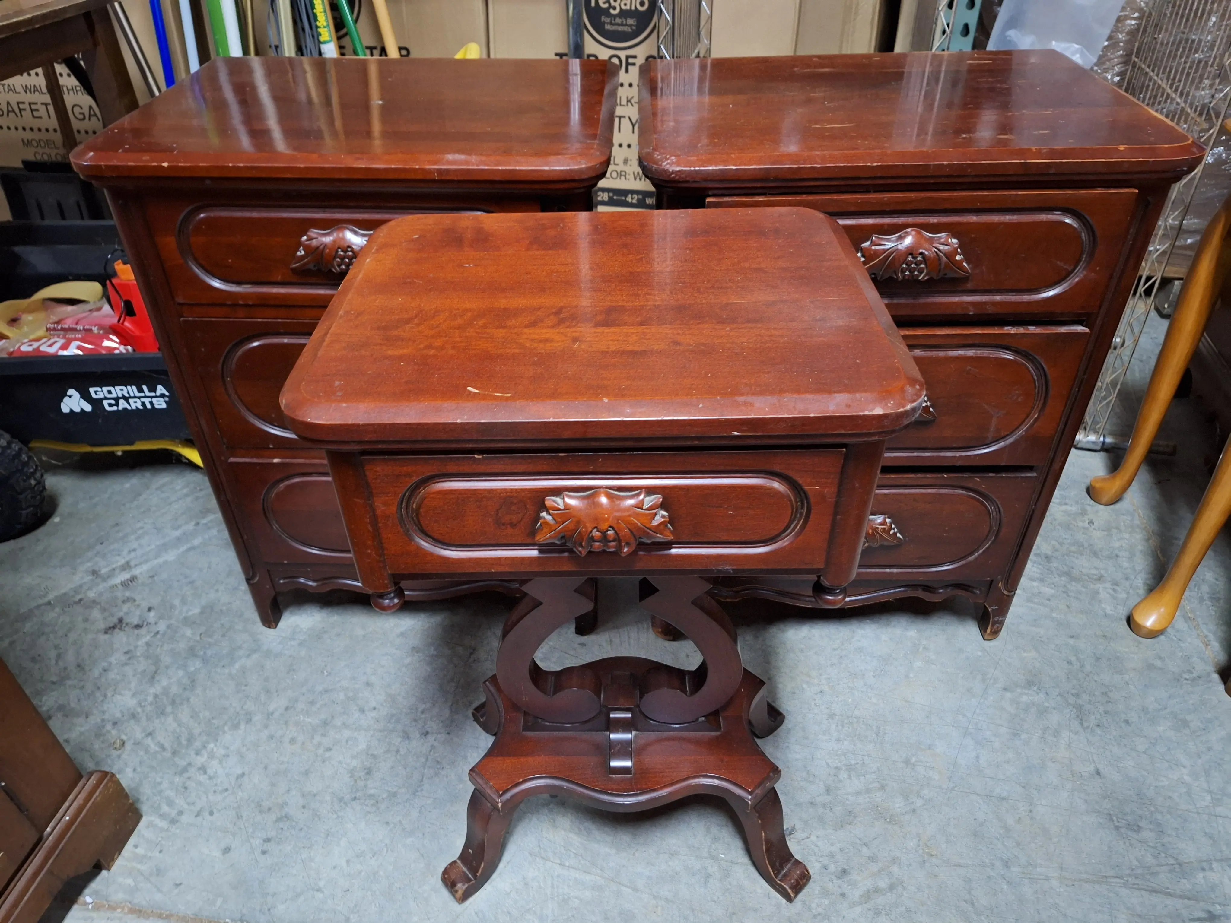 Live auction photo