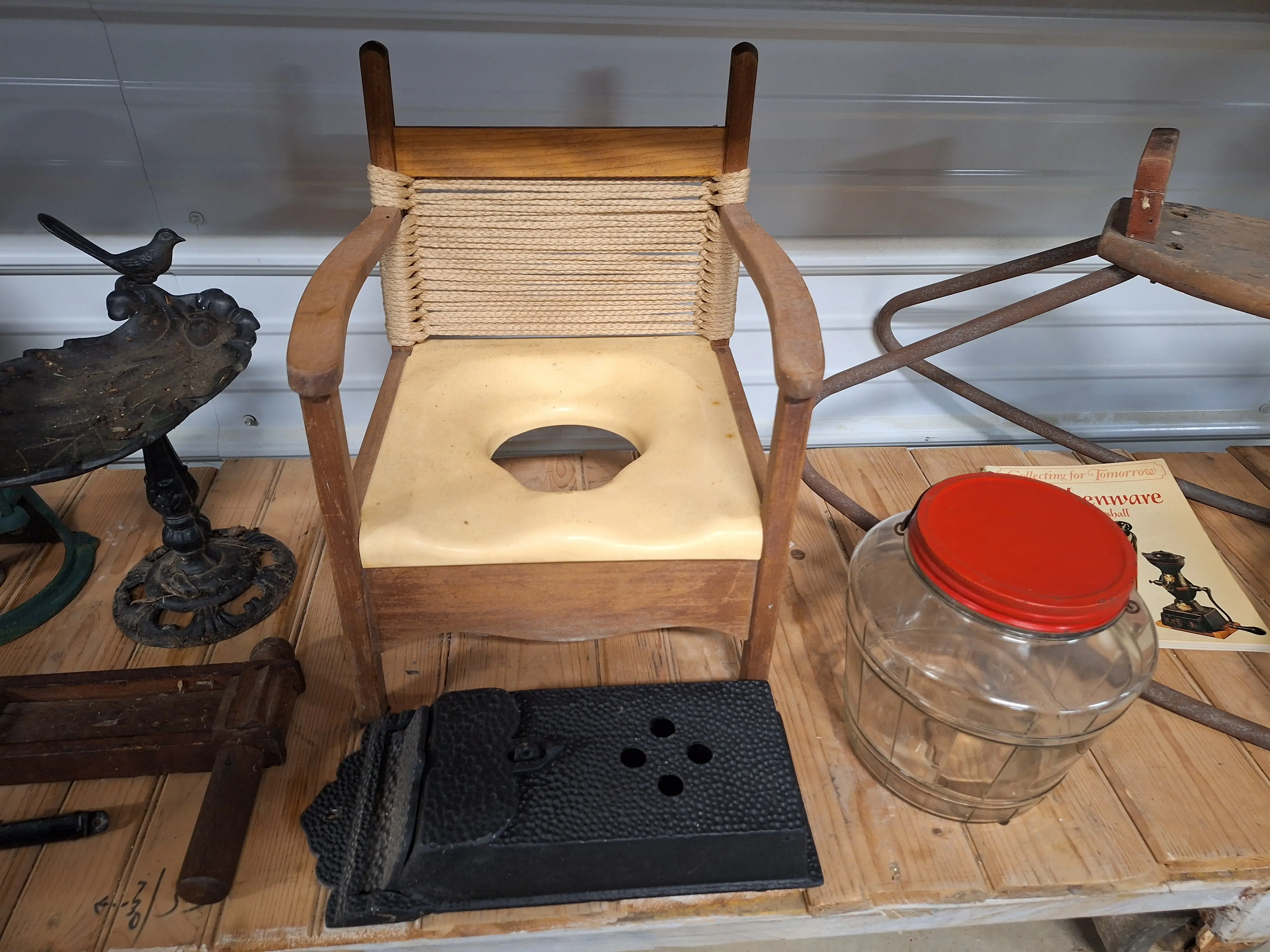 Live auction photo