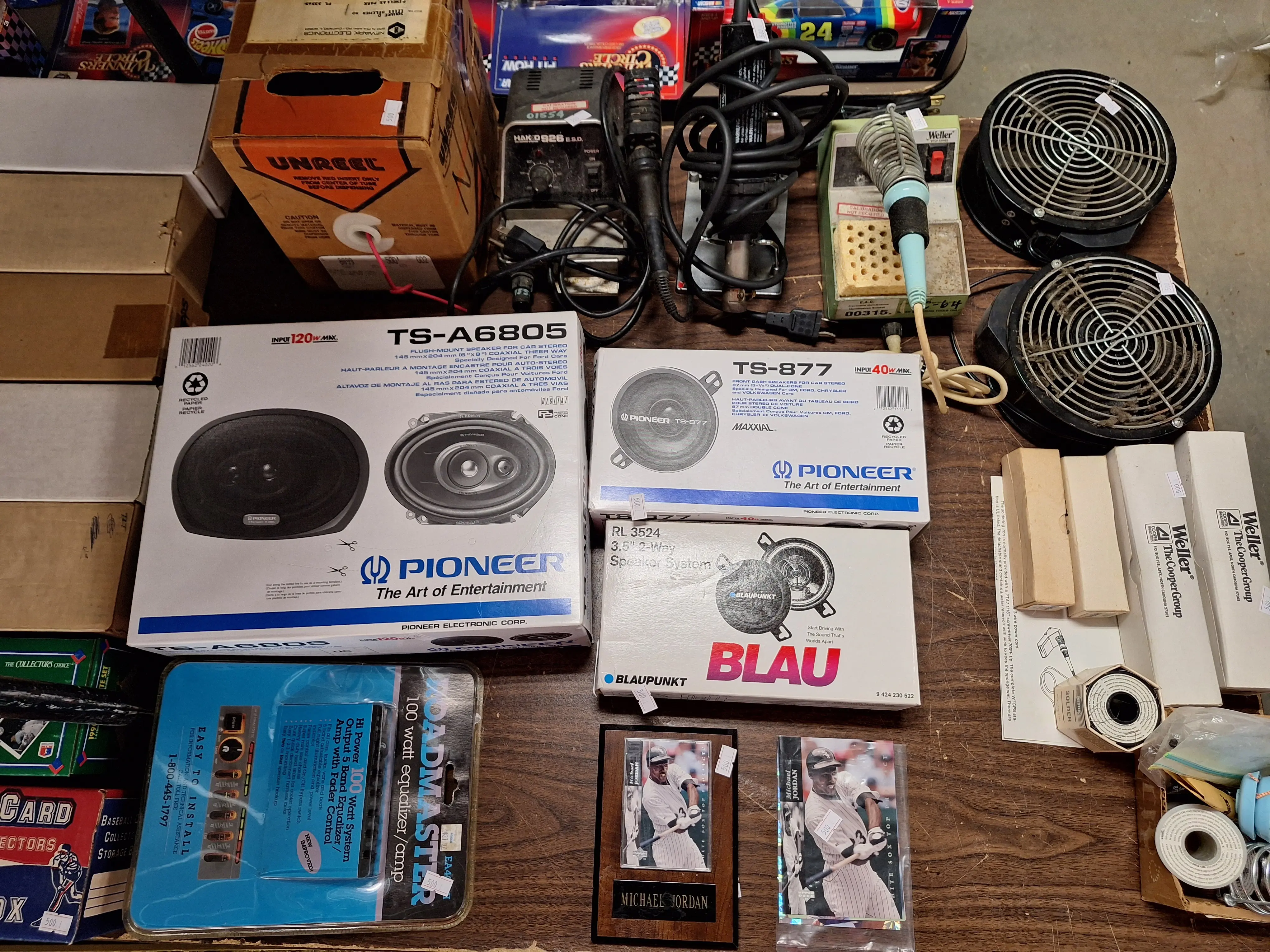 Live auction photo