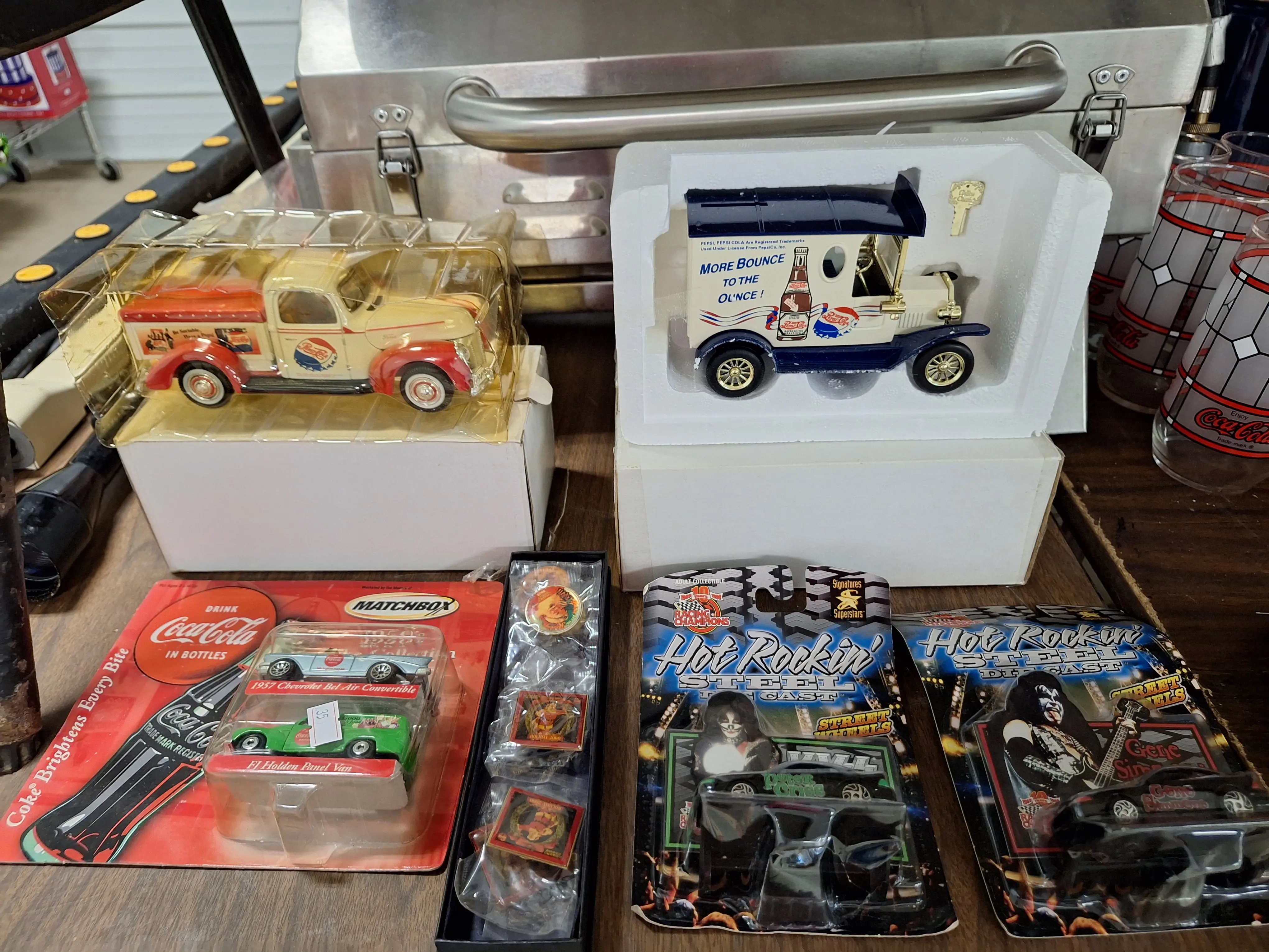 Live auction photo