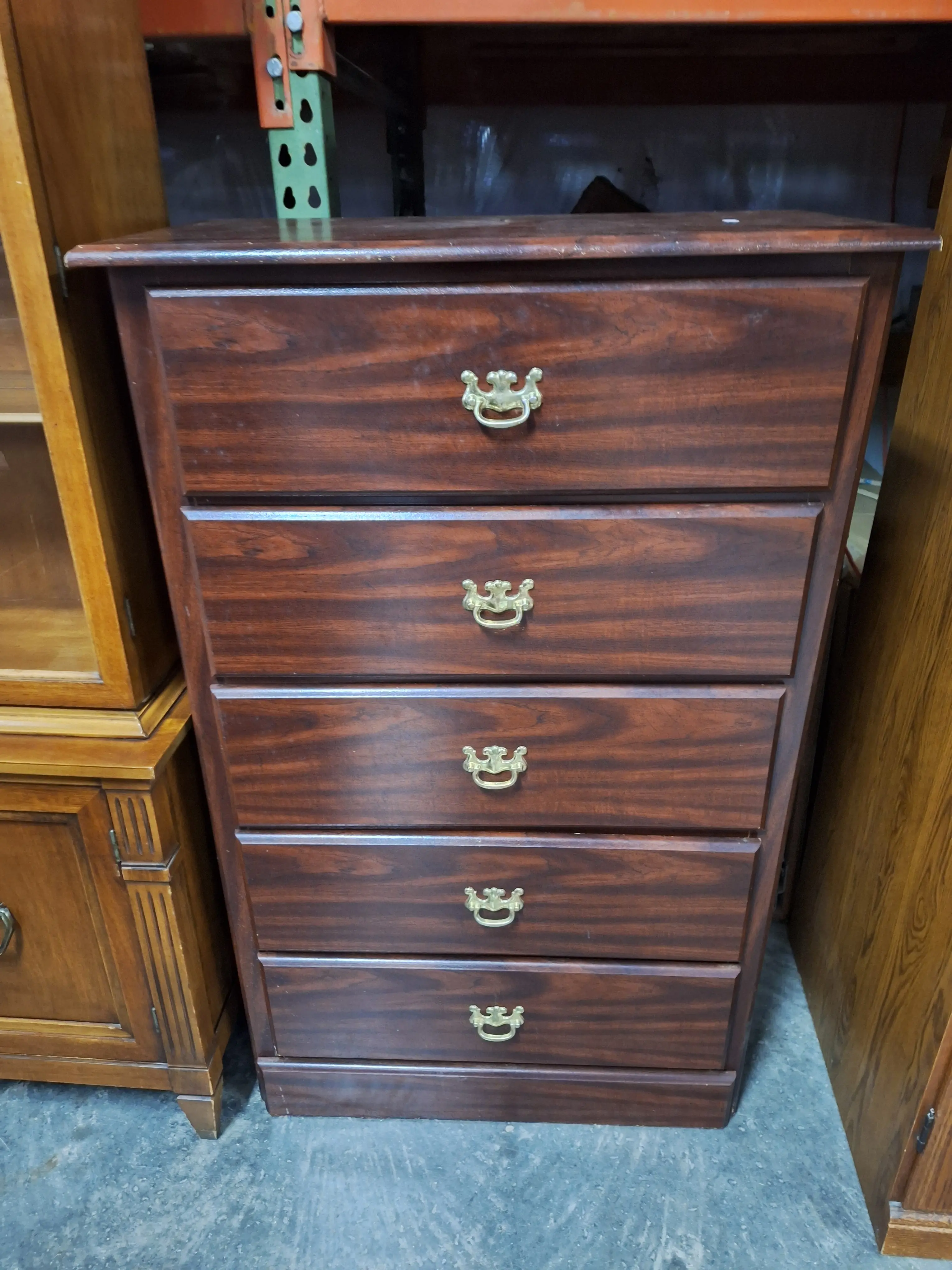 Live auction photo