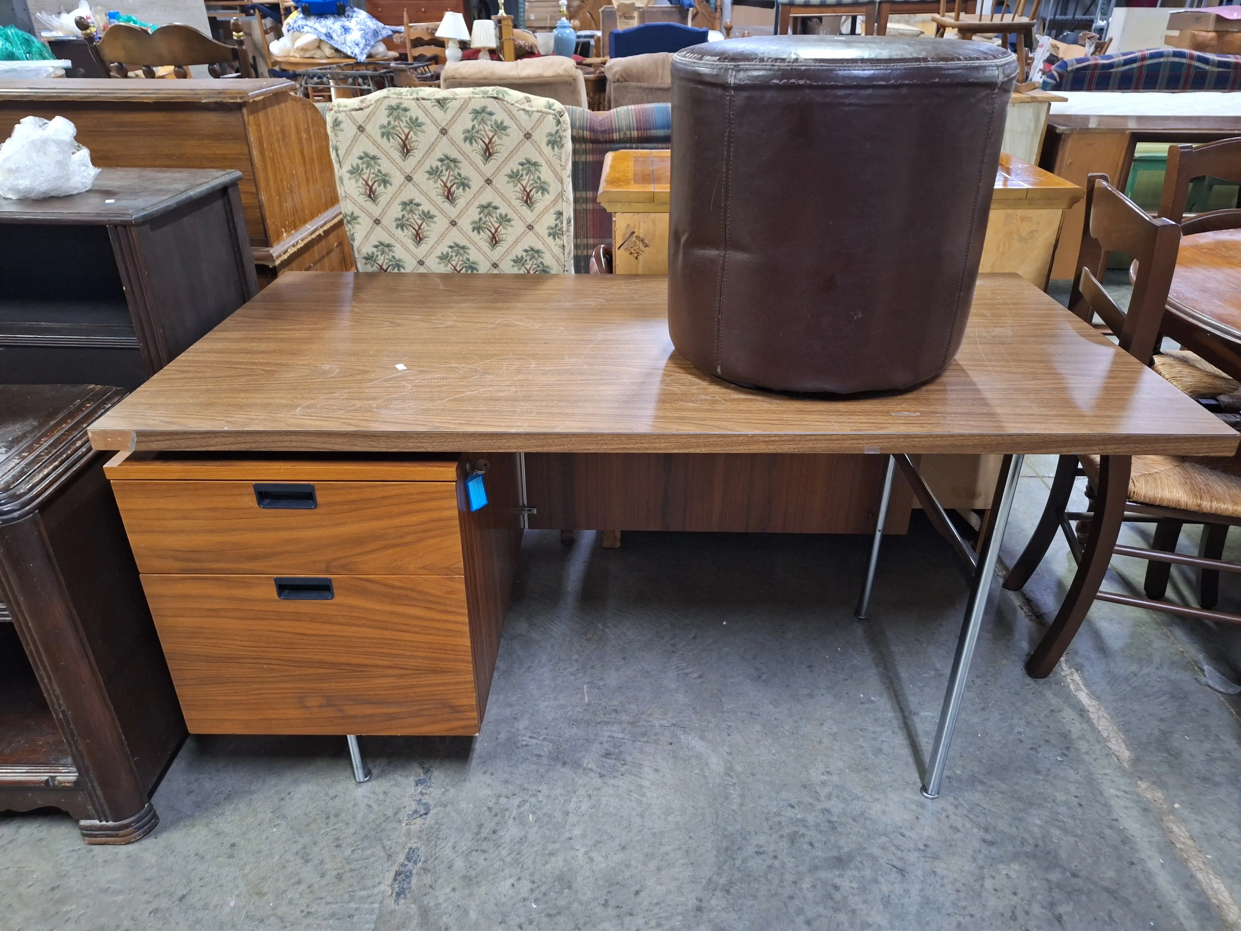 Live auction photo