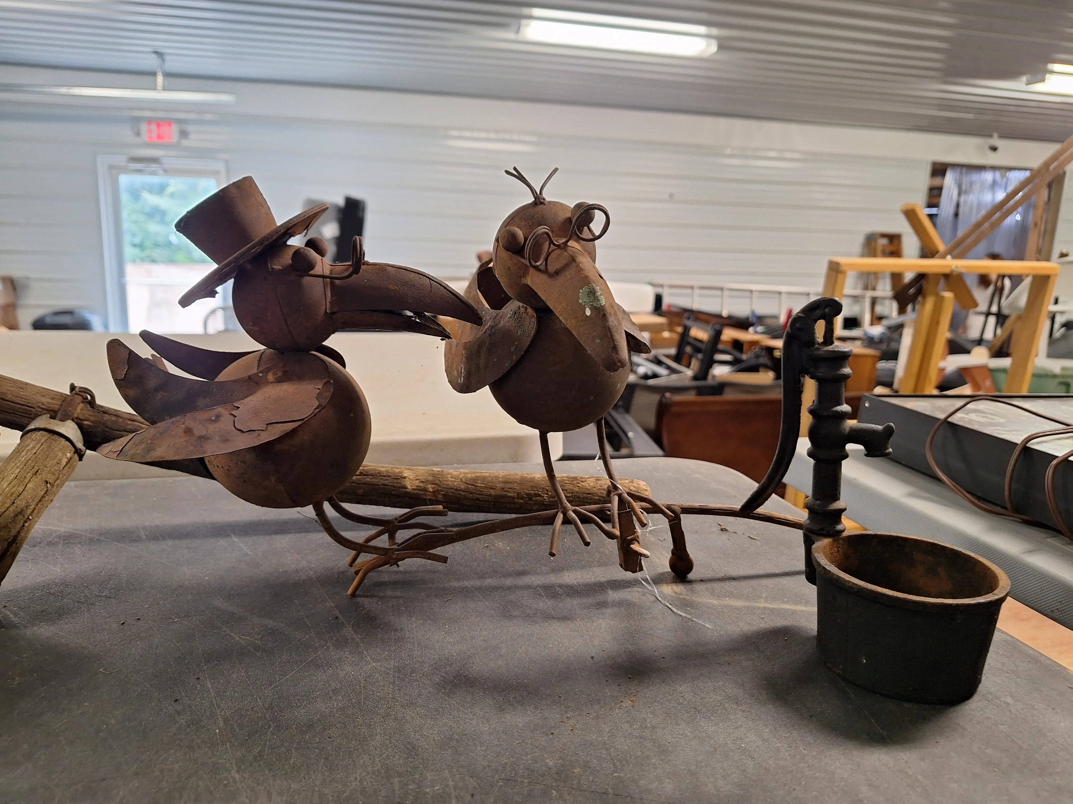Live auction photo