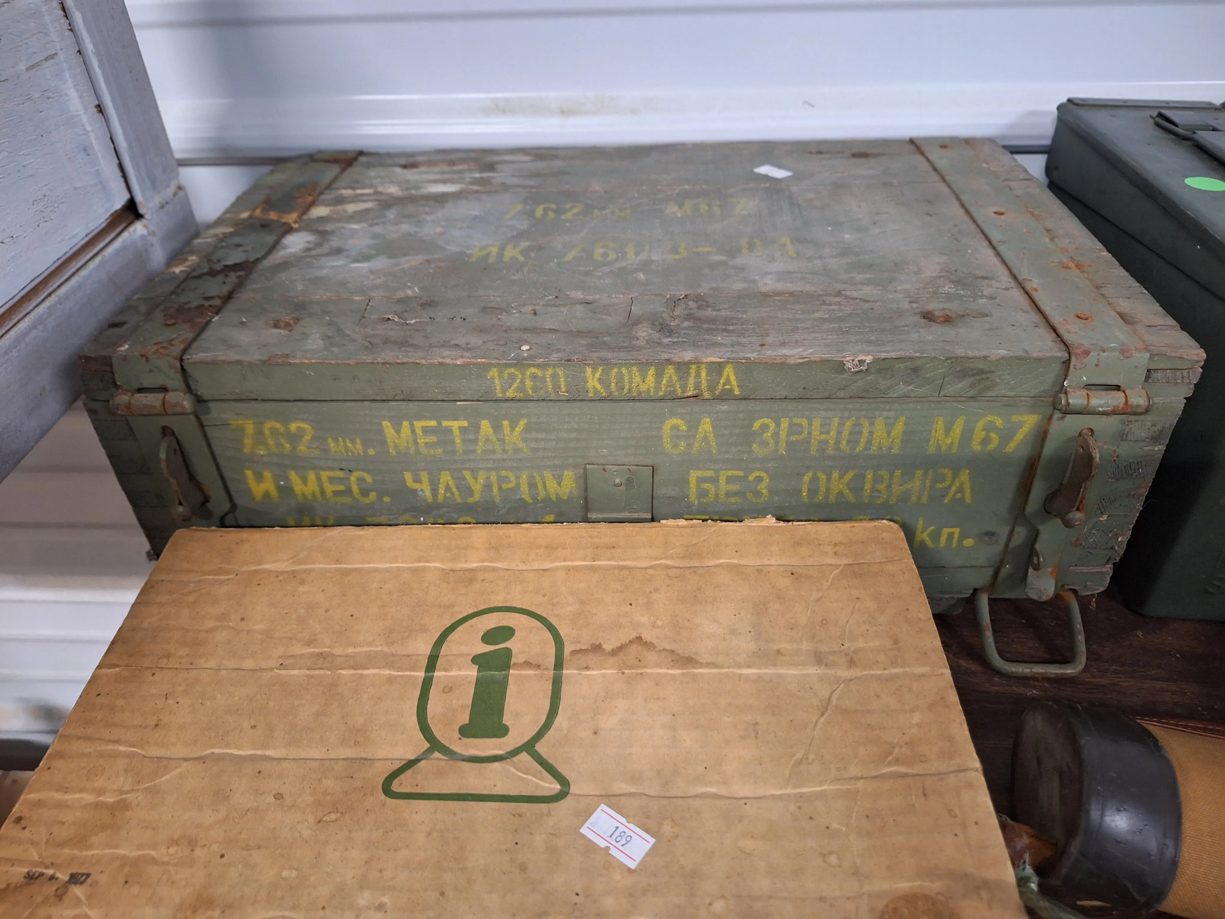 Live auction photo