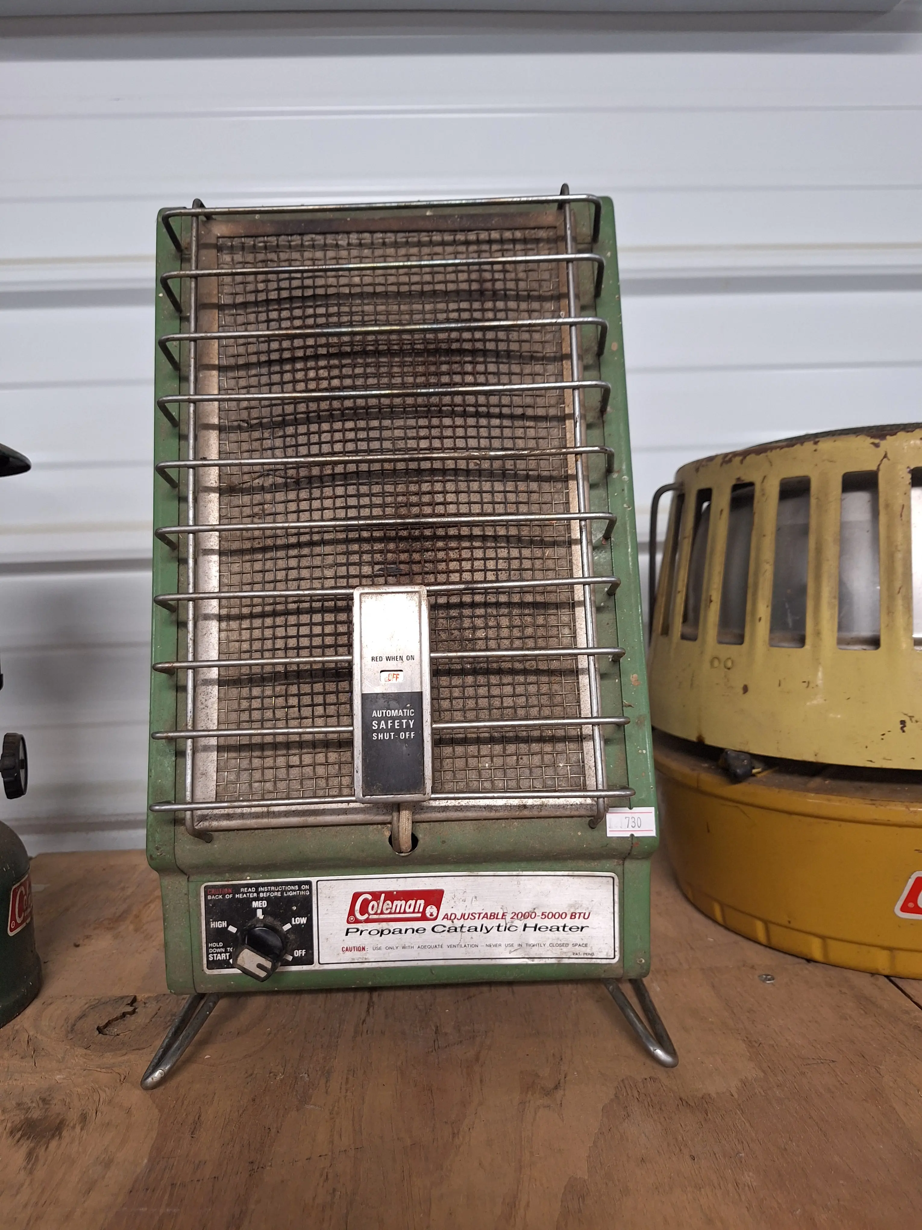 Live auction photo
