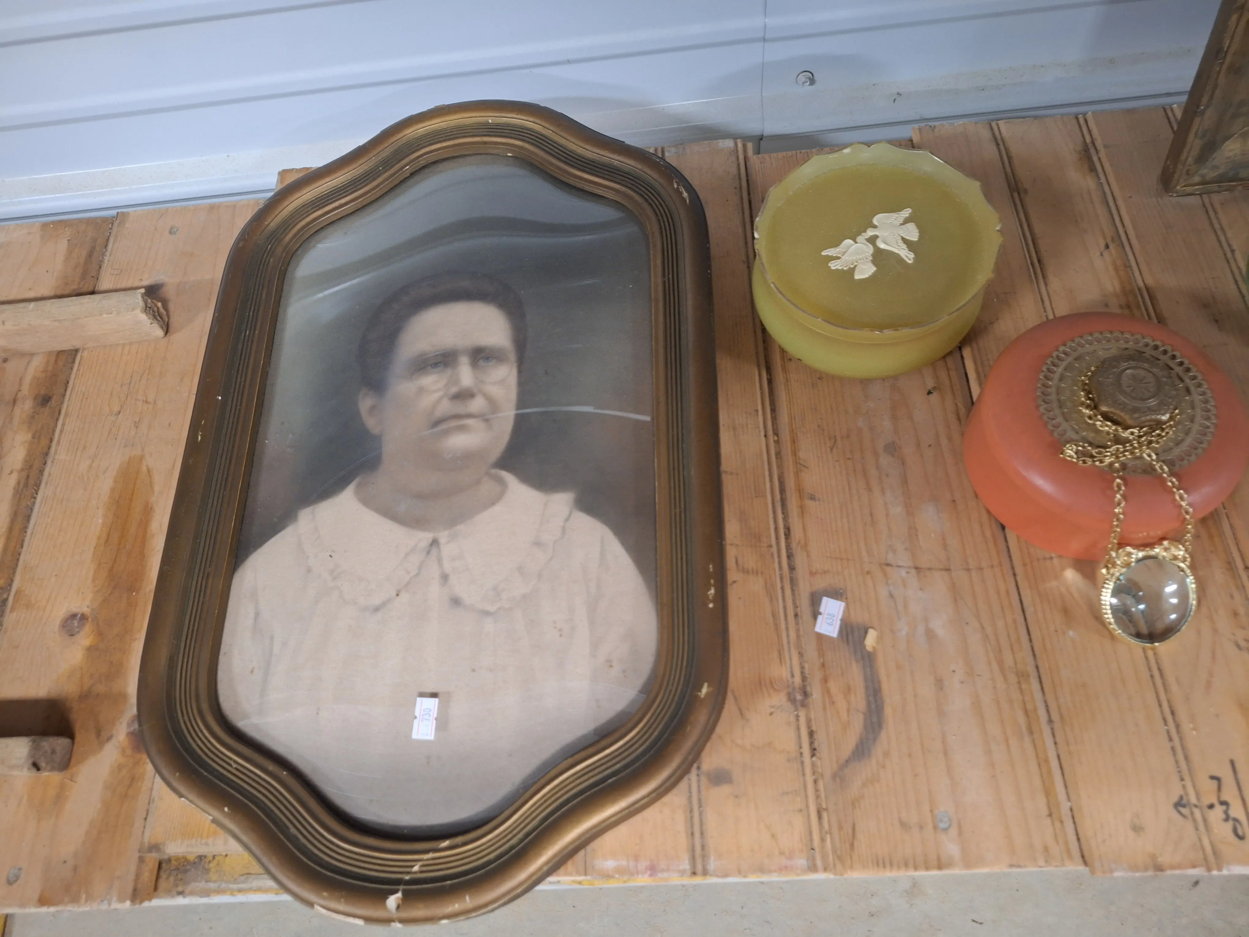 Live auction photo