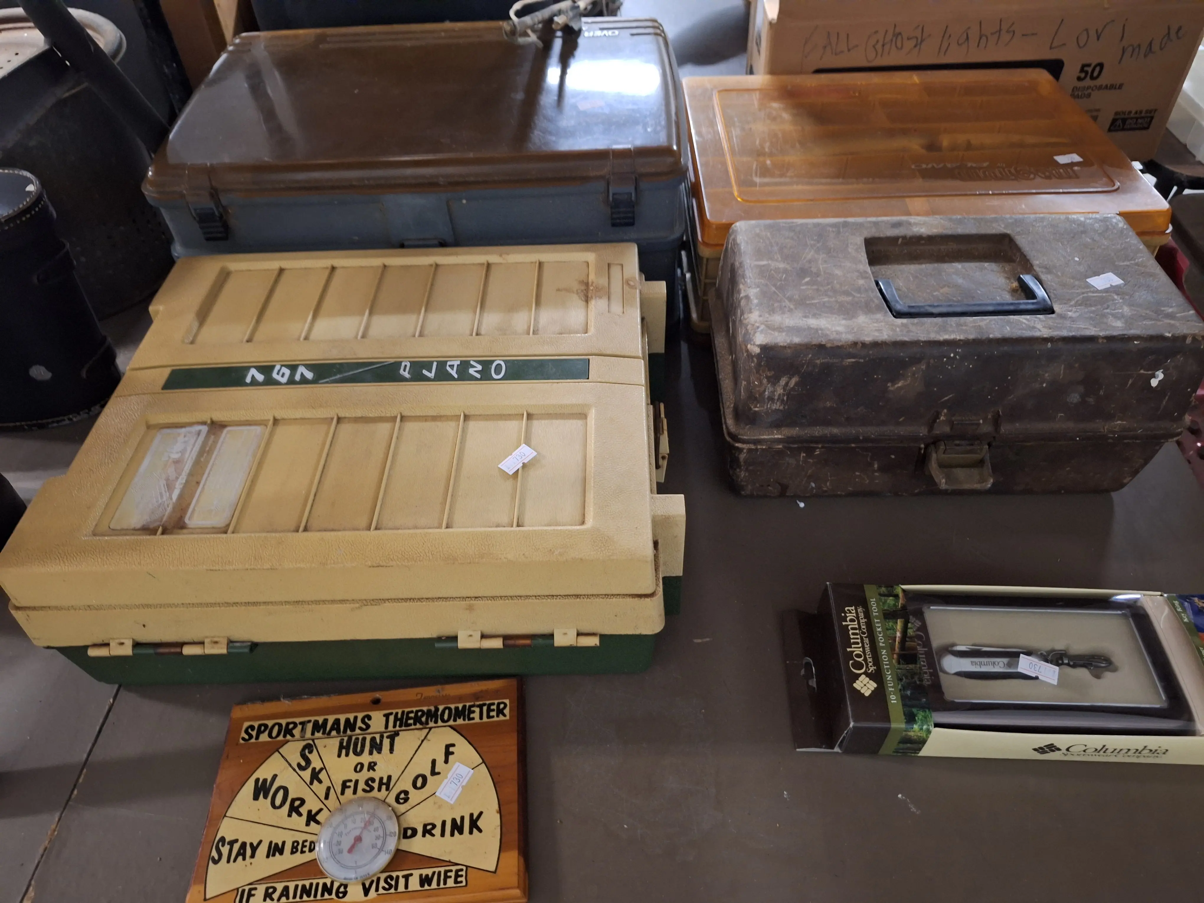 Live auction photo