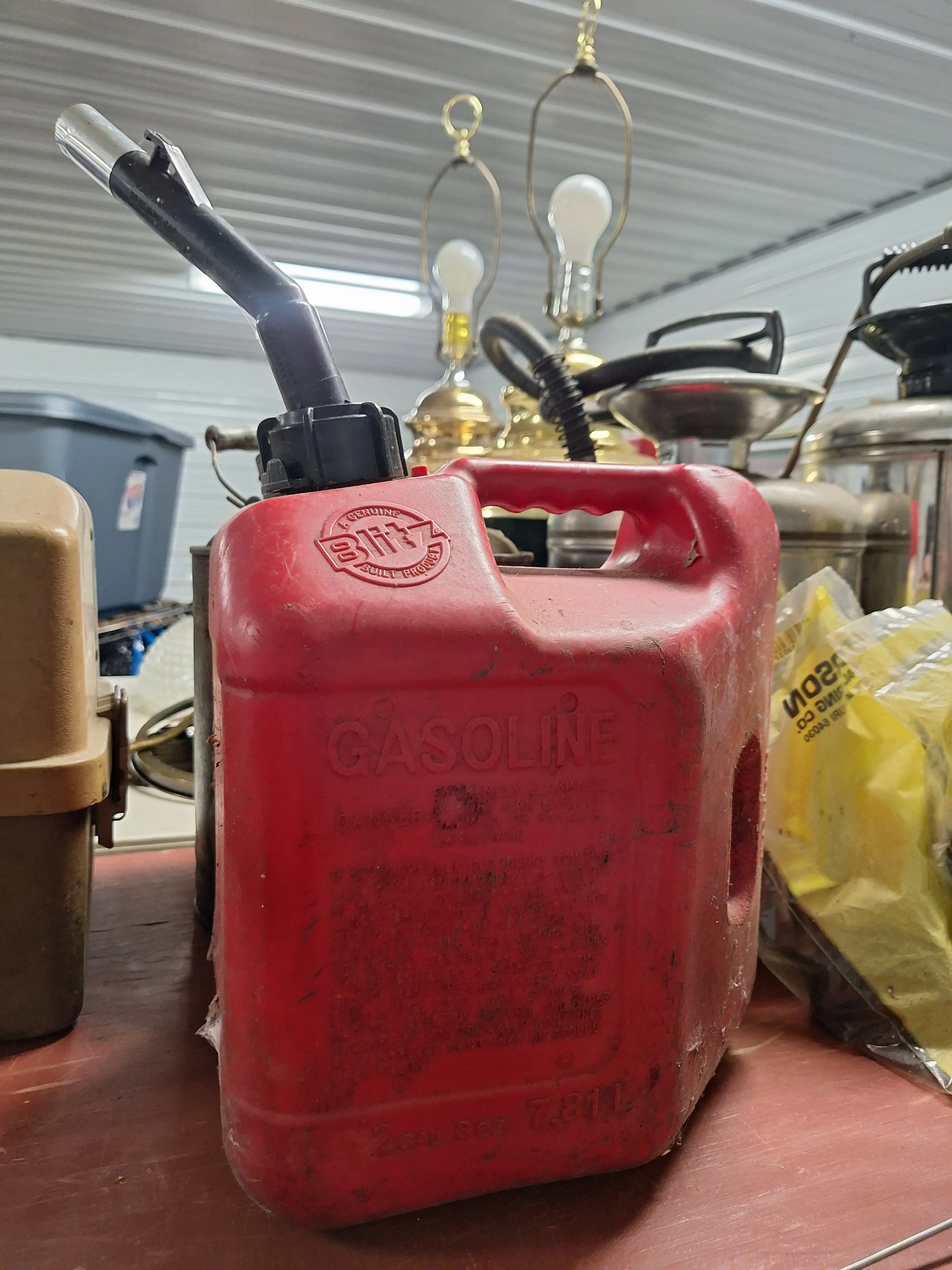 Live auction photo