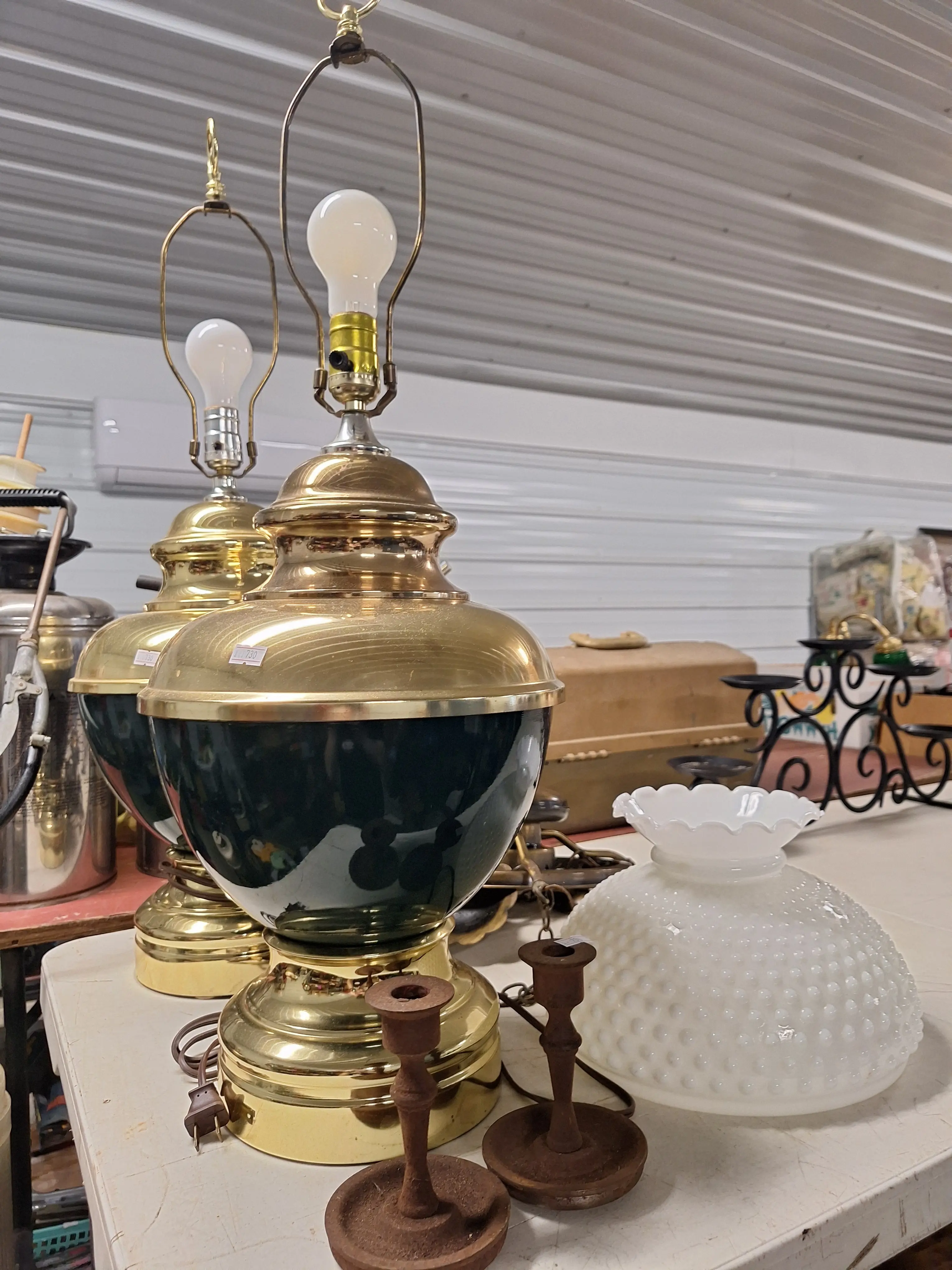 Live auction photo
