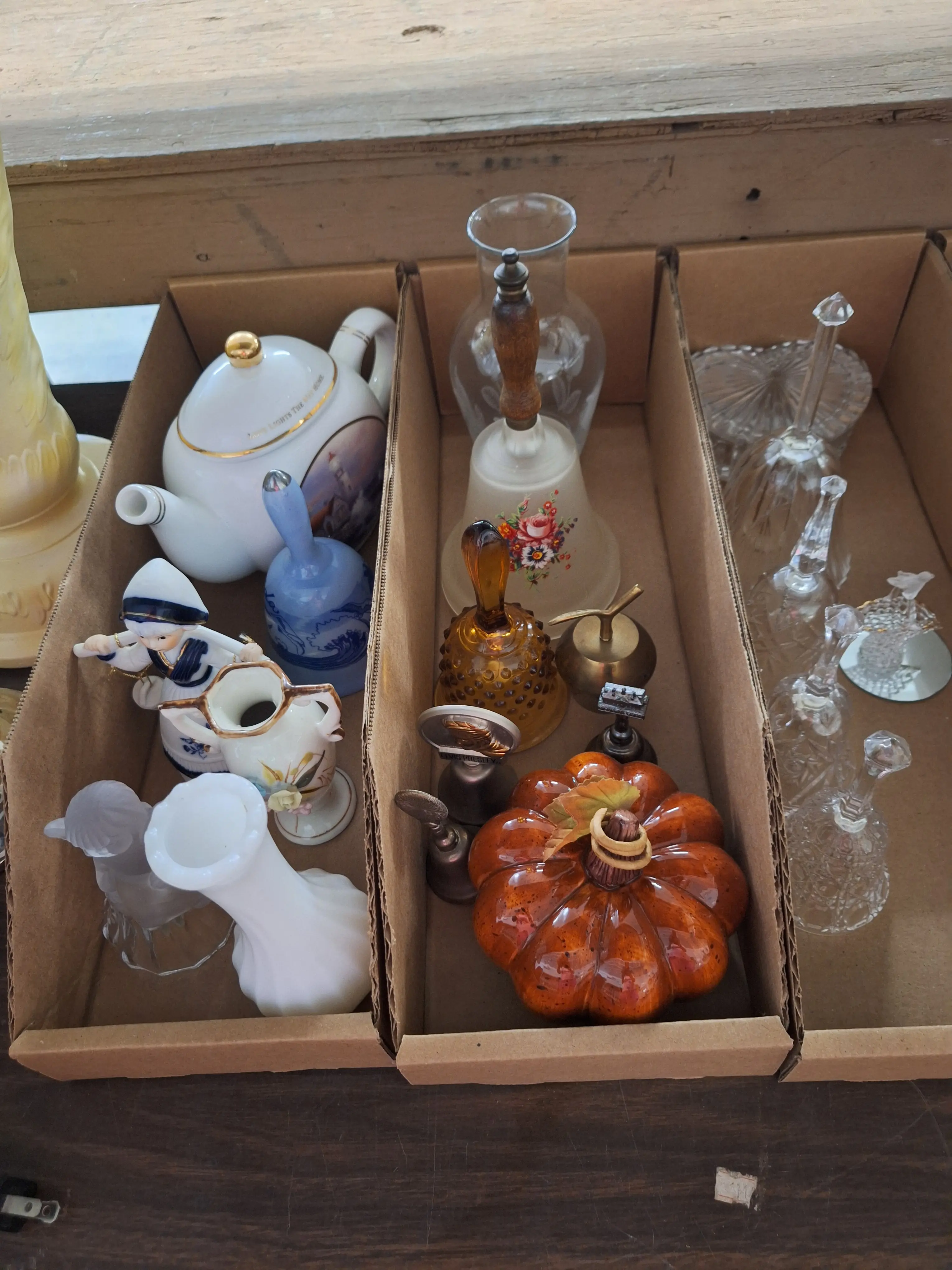 Live auction photo
