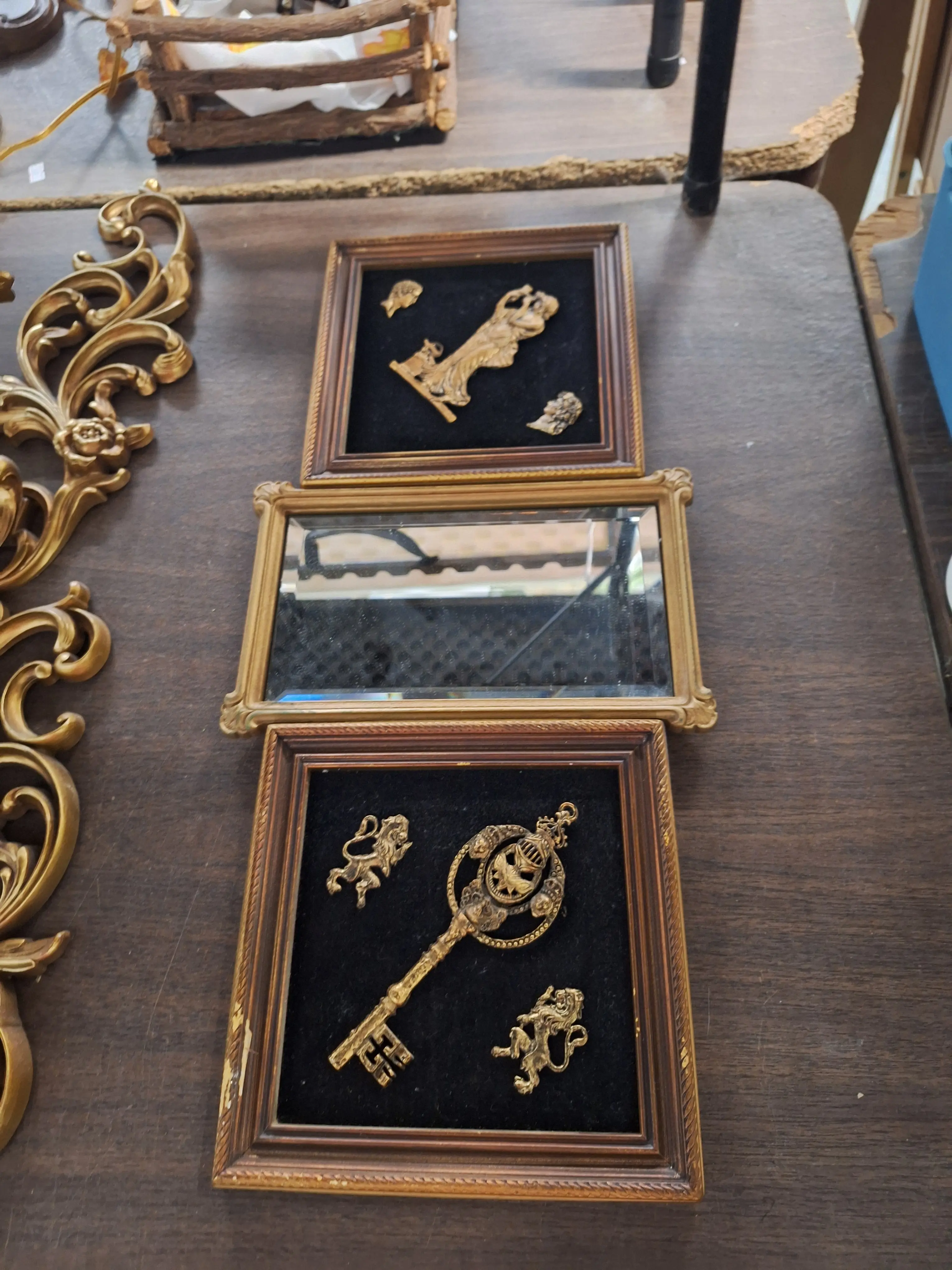 Live auction photo
